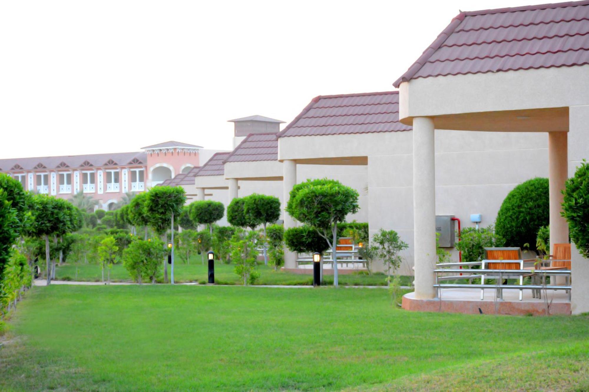 Radisson Blu Resort, Al Khobar ハーフ・ムーン・ベイ エクステリア 写真 Residential villas in Al-Ghazal
