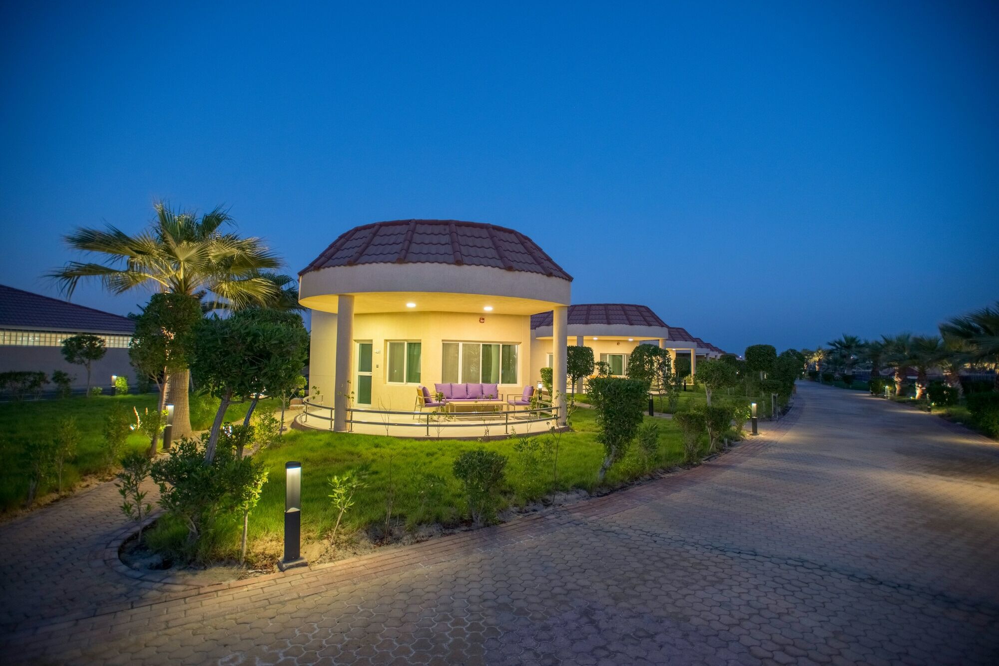 Radisson Blu Resort, Al Khobar ハーフ・ムーン・ベイ エクステリア 写真 The resort at night