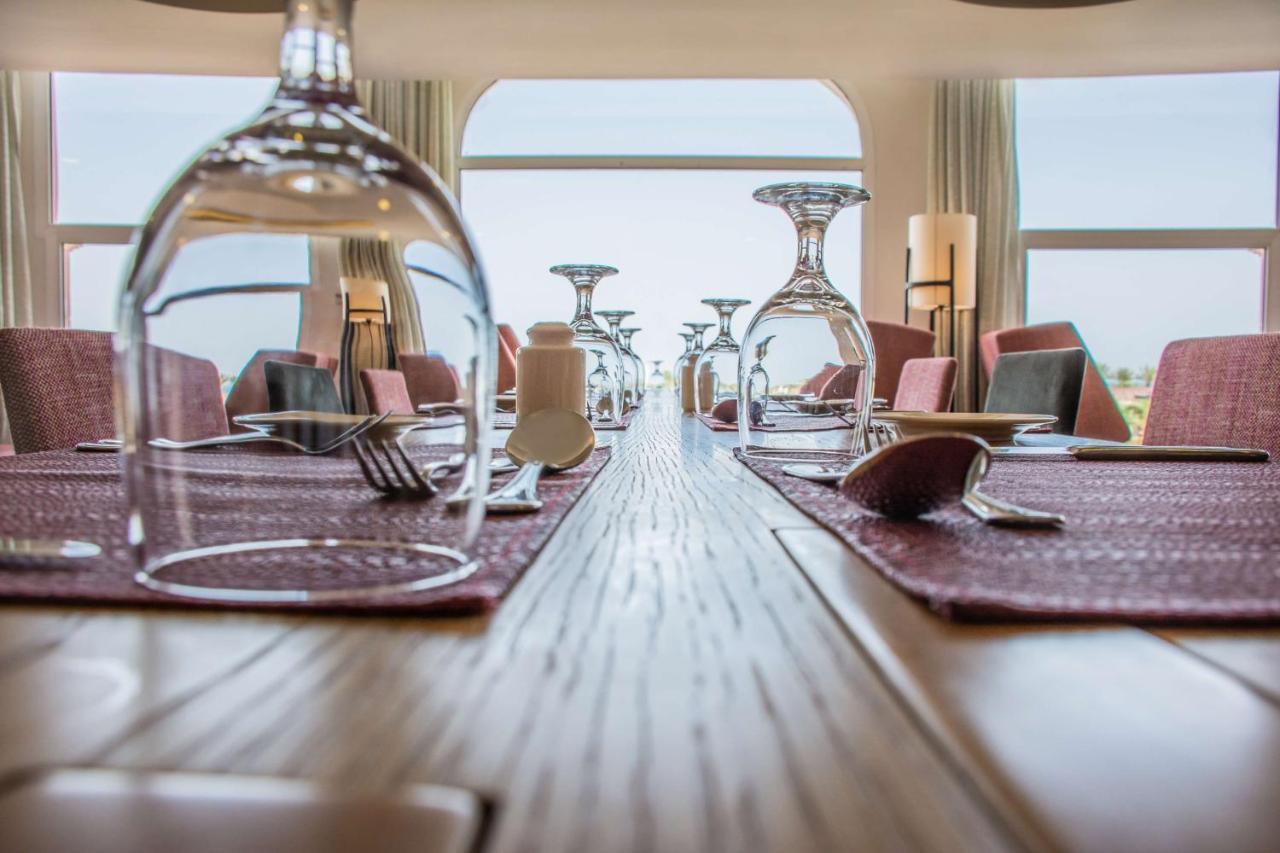 Radisson Blu Resort, Al Khobar ハーフ・ムーン・ベイ エクステリア 写真 Restaurant